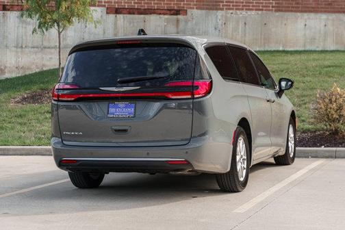 2025 Chrysler Pacifica L