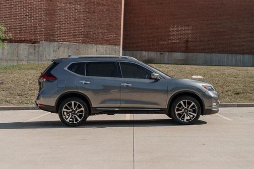 2020 Nissan Rogue SL