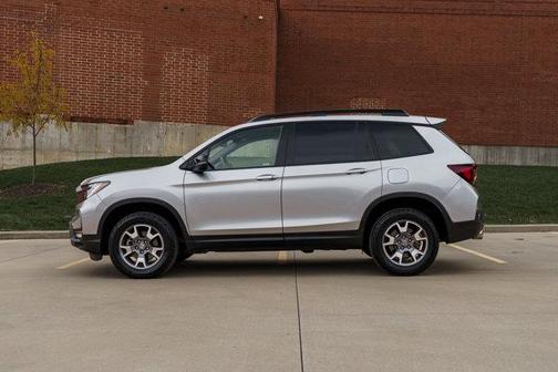 2023 Honda Passport AWD TrailSport