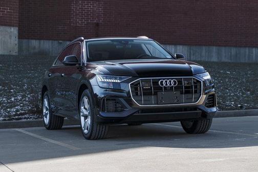 2023 Audi Q8 55 Premium