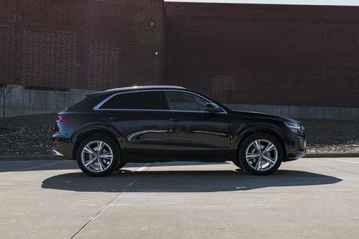 2023 Audi Q8 55 Premium