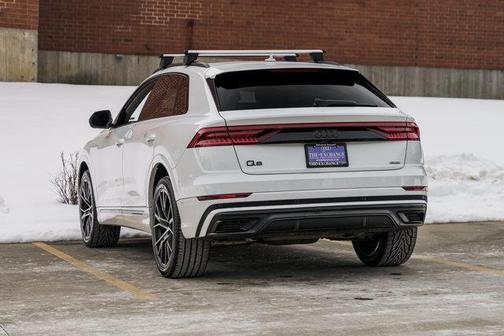 2022 Audi Q8 55 Premium Plus