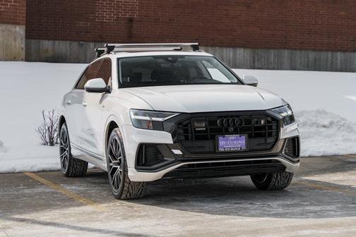 2022 Audi Q8 55 Premium Plus