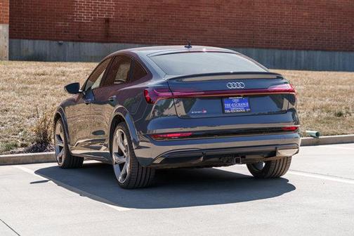 2022 Audi e-tron S Prestige