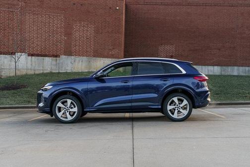 2025 Audi Q5 Premium Plus TFSI quattro S tronic