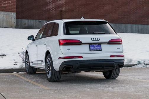 2025 Audi Q7 45 Premium