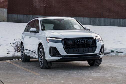 2025 Audi Q7 45 Premium