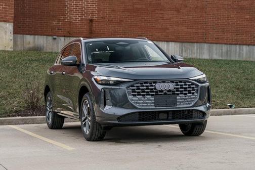 2025 Audi Q5 Premium TFSI quattro S tronic