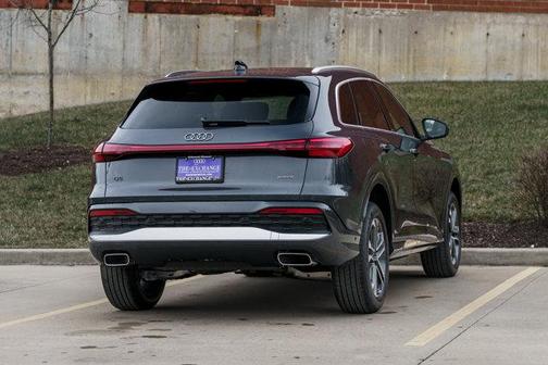 2025 Audi Q5 Premium TFSI quattro S tronic