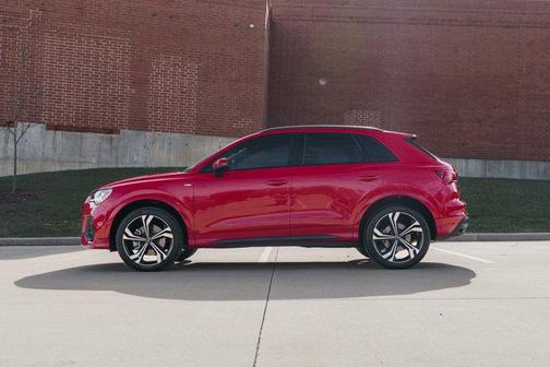 2023 Audi Q3 45 S line Premium Plus