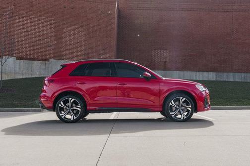 2023 Audi Q3 45 S line Premium Plus