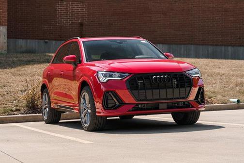 2025 Audi Q3 Premium 45 TFSI S line quattro Tiptronic