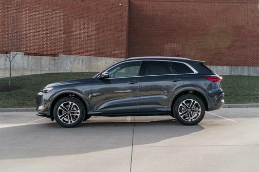 2025 Audi Q5 Premium Plus TFSI quattro S tronic