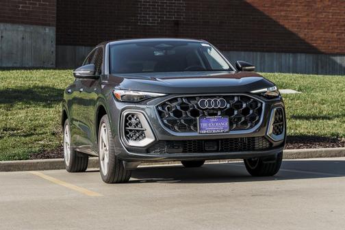 Tambora Gray Metallic 2025 Audi Q5 Premium Plus TFSI quattro S tronic