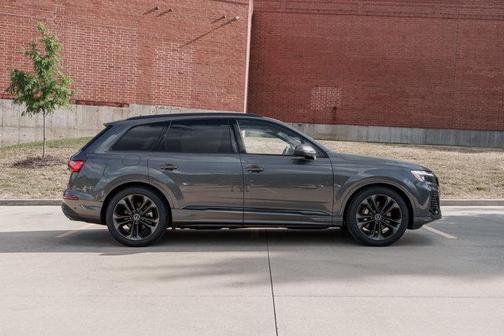 2025 Audi Q7 55 Premium Plus
