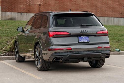 2025 Audi Q7 55 Premium Plus