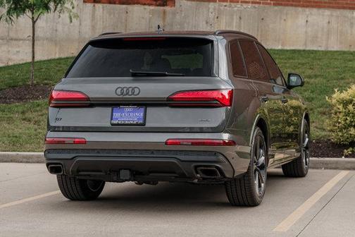 2025 Audi Q7 55 Premium Plus