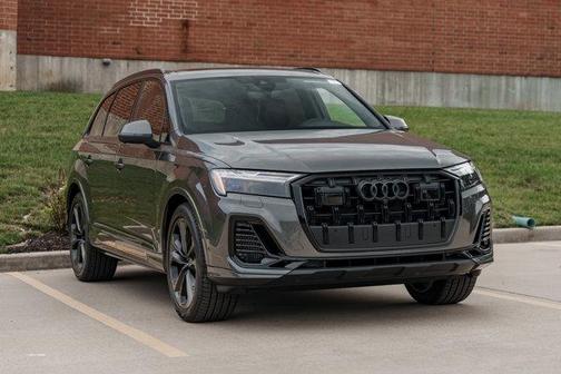 2025 Audi Q7 55 Premium Plus