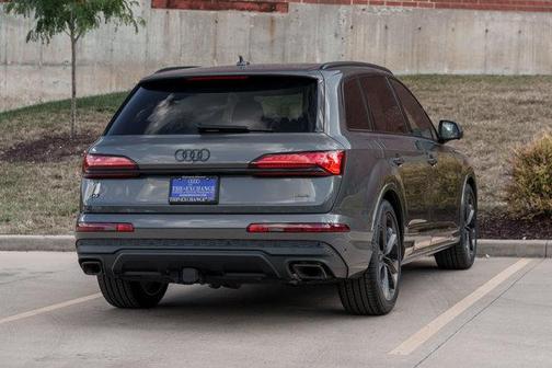 2025 Audi Q7 55 Premium Plus