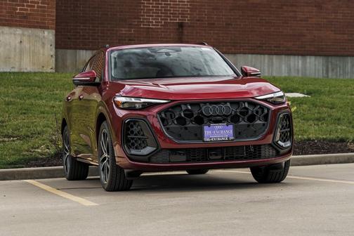 Grenadine Red Metallic 2026 Audi Q5 Prestige TFSI quattro S tronic
