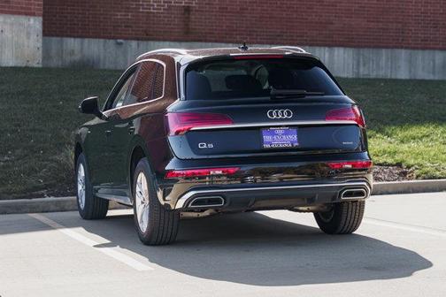 2023 Audi Q5 45 S line Premium