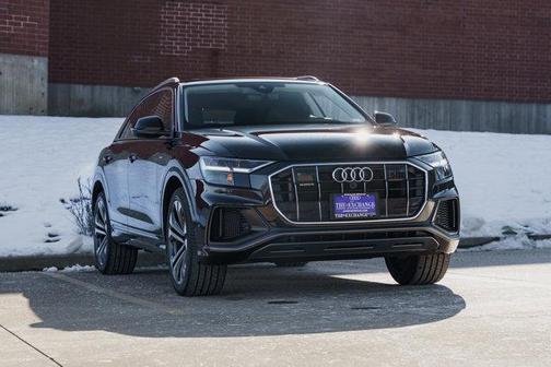 2022 Audi Q8 55 Premium Plus