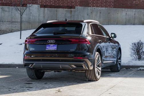 2022 Audi Q8 55 Premium Plus