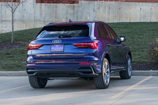 2025 Audi Q3 Premium 45 TFSI S line quattro Tiptronic