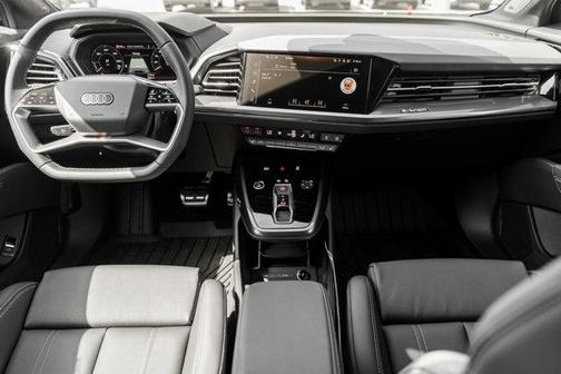 2025 Audi Q4 e-tron Premium Plus 55 quattro