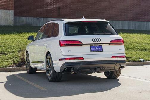 2025 Audi Q7 55 Premium Plus