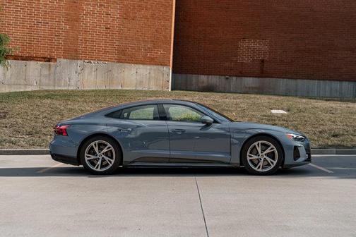 2023 Audi e-tron GT Premium Plus quattro