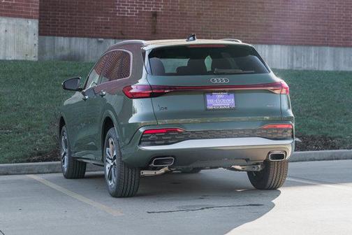 2025 Audi Q5 Premium TFSI quattro S tronic