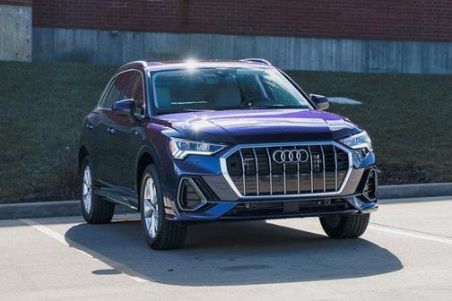 2025 Audi Q3 45 S line Premium Plus