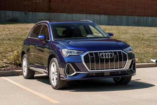 2022 Audi Q3 45 S line Premium Plus