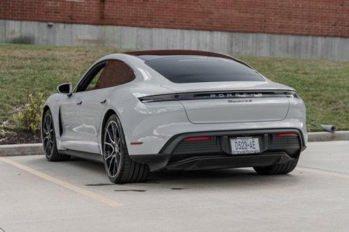 2024 Porsche Taycan 4S