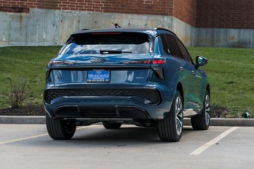 Malpelo Blue Metallic 2026 Audi Q3 TFSI quattro S tronic