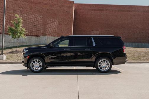 2024 Chevrolet Suburban 4WD High Country