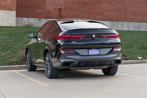 2021 BMW X6 M50i