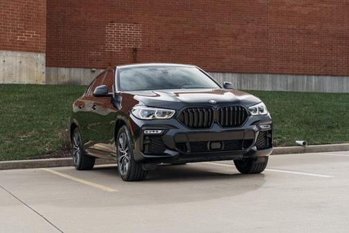 2021 BMW X6 M50i