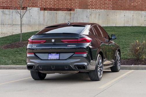 2021 BMW X6 M50i
