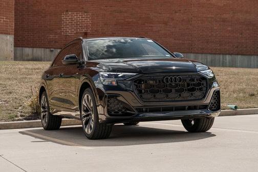 2025 Audi Q8 55 Premium Plus