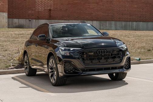 2025 Audi Q8 55 Premium Plus
