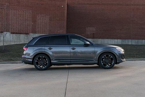 2026 Audi Q7 55 Premium Plus
