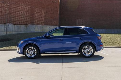 2021 Audi Q5 Premium Plus 55 TFSI e quattro S tronic