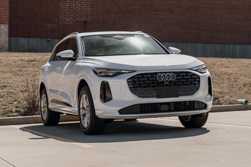 2025 Audi Q5 Premium