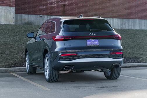 2025 Audi Q5 Premium Plus TFSI quattro S tronic