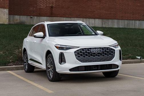 2025 Audi Q5 Premium Plus