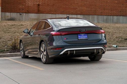 2025 Audi S6 e-tron Prestige