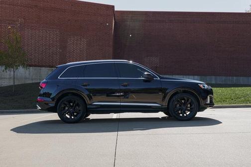 2020 Audi Q7 55 Premium
