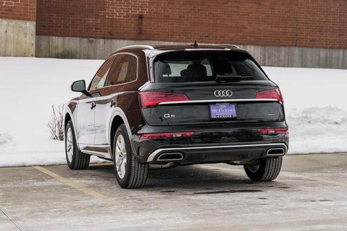 2023 Audi Q5 45 S line Premium